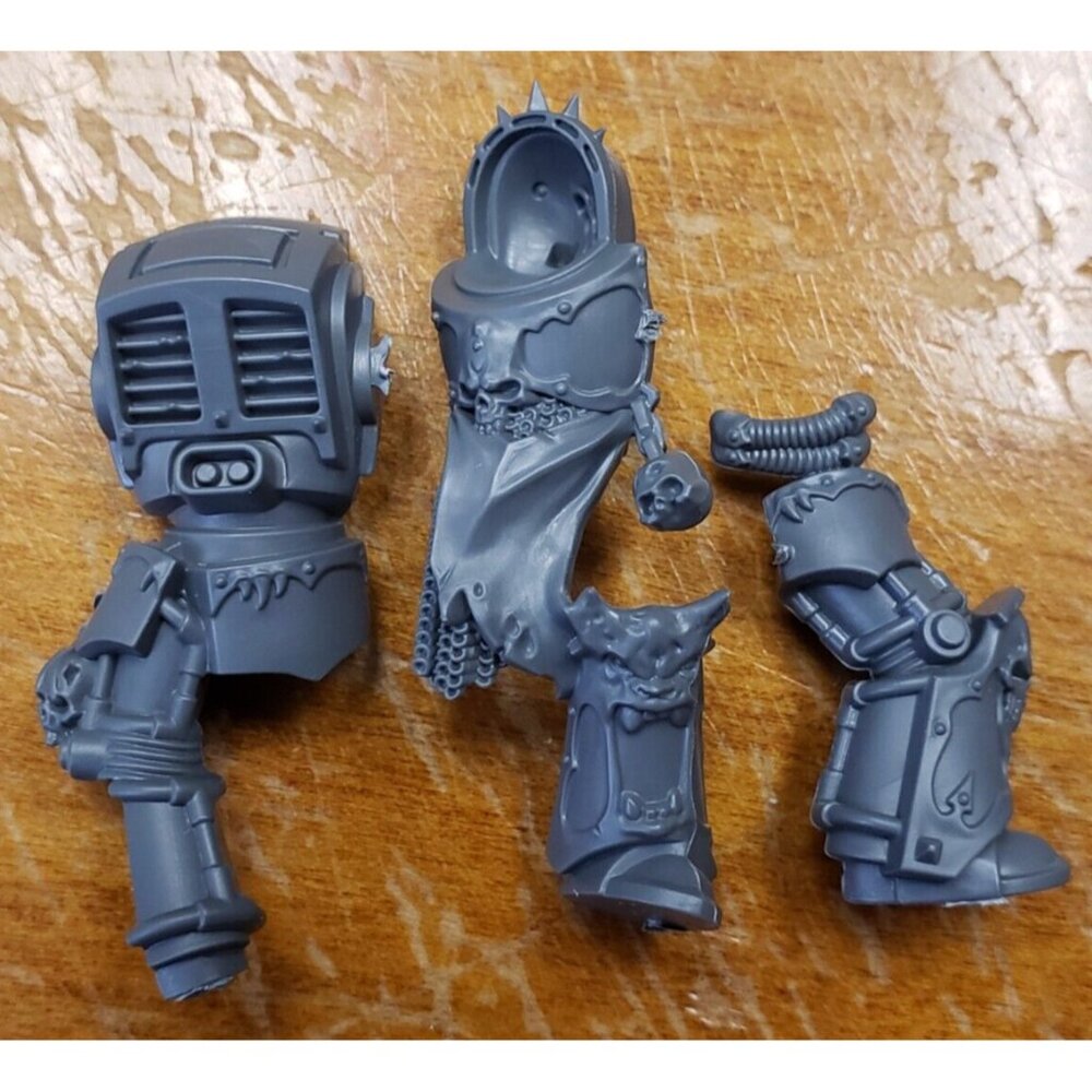 Warhammer 40k Chaos Space Marines Bits Terminator Torso Legs Set #29 - Picture 3 of 3